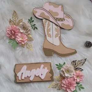 CowCowgirl Cake topper for Birthday Party - Customizable Design with Cow Theme and paper flowers, Ideal for Celebrating Birthdays
