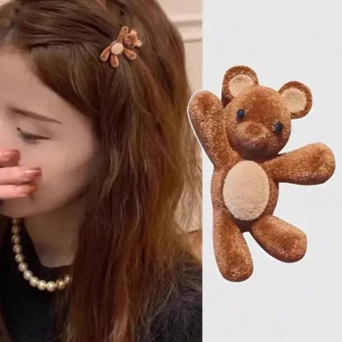 Cute Bear Velvet Hair Clip for Girls, Super Cute Clips, Sweet Side Cutout Claw Hairpin, Side Cut Design, Versatile Hair Accessory for All Seasons, Hair Style Accessory, Perfect for School and Festivals