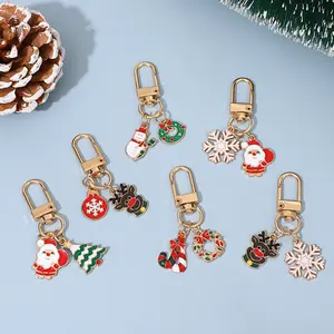 Cute Christmas Deer Metal Keychain, Adorable Cartoon Gingerbread Man, Snowman Charm, Backpack Decoration, Small Gift Key Ring, Keychain Kawaii