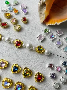 20 Random Color Artificial Crystal Square Round Flower Butterfly Gourd Shape Small Size Alloy Beads or 100PCS Assorted Beads for DIY Jewelry Keychain Phone Wristband Bracelet Necklace Accessories Craft Embellishments