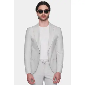 The Bespoke Suit (Seal)