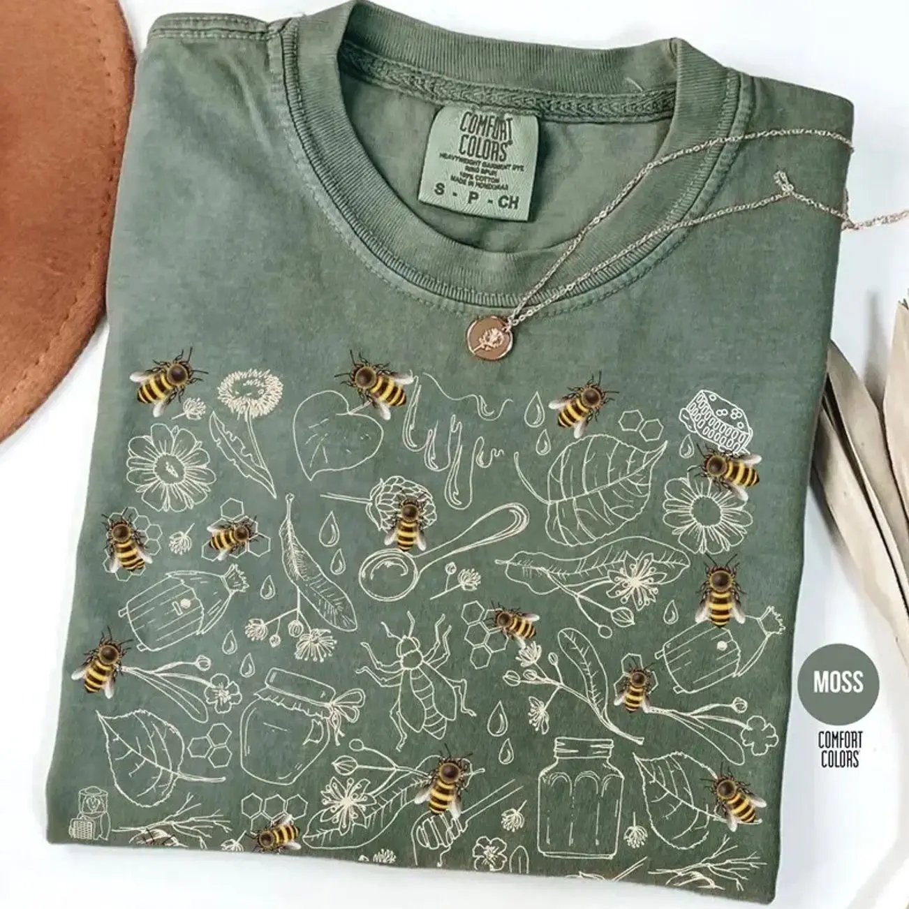 Comfort Colors Vintage Bee Botanical T-Shirt, Honeycomb Doodle Graphic Tee, Unique Honey Bees Lovers Cottagecore Shirt 8