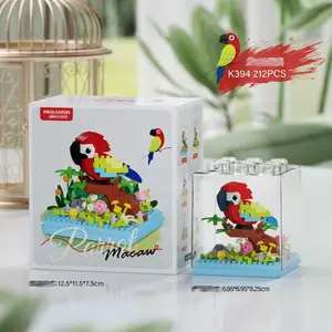Cute Parrot Bird Building Blocks Set, Space Decoration, Fun Desktop Ornament, Includes Transparent Dust Cover, Perfect Holiday Gift