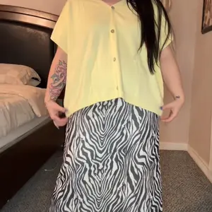 Saodimallsu Womens Fall Oversized Cardigans Batwing Short Sleeve Lightweight Button V Neck Casual Knit Sweater Tops