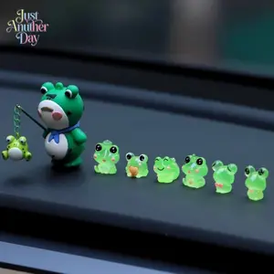 Car jewelry ornament Little frog Car car central control screen decoration Computer display doll Cute car decoration
