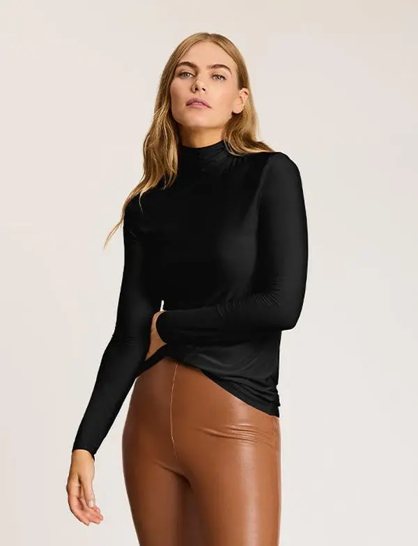 Butter Long Sleeve Turtleneck