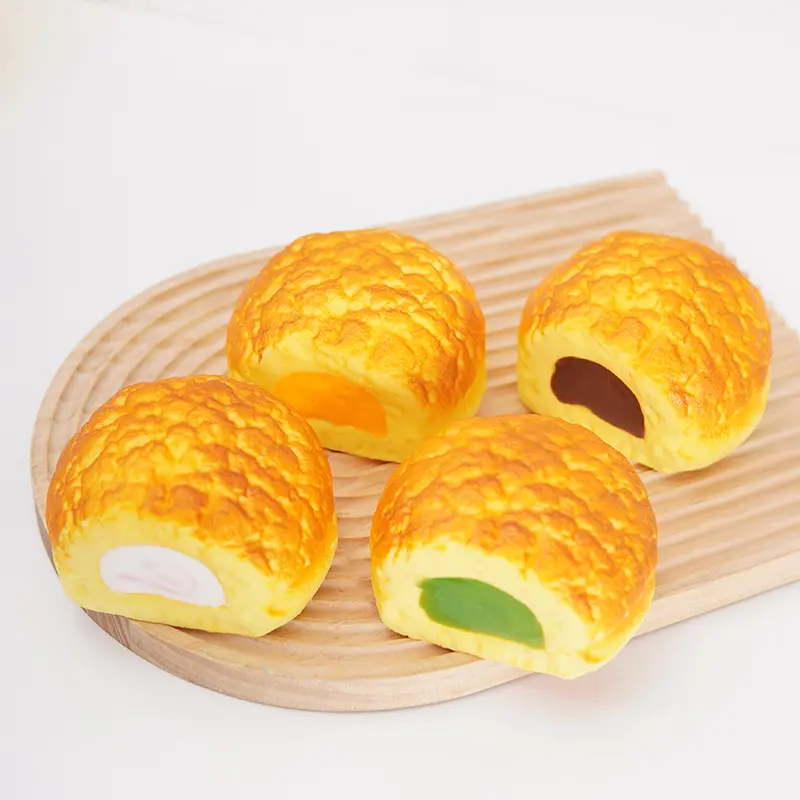 Stress-relief toy PU simulation slow-rebound bread squishy toy, simulated food toy with liquid filling fun
