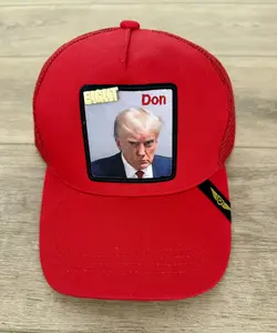 Donald Trump MUGSHOT MAGA Trucker Hat w/ Gold FIGHT Pin Never Surrender Snapback Golf Trump Rally