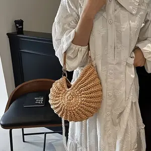 Chic Conch Shaped Woven Handbag, Delicate Pearl Chain Shoulder Strap, Trendy Stylish Accessory, Perfect Women Beach & Travel Essentials, Stylish Crossbody Bags