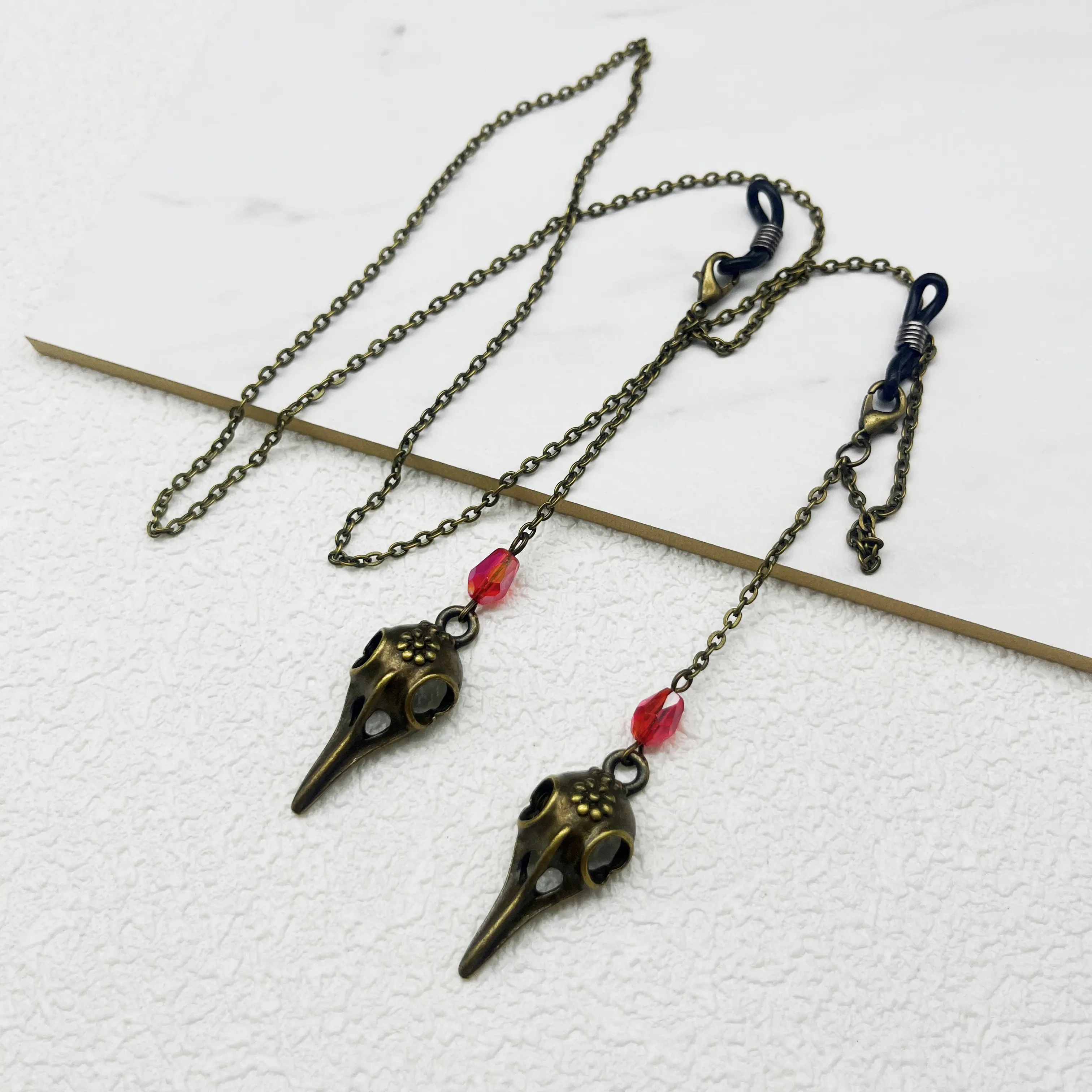 Gothic skull eyeglass chain, bird skull eyeglass chain, terrifying and eerie sunglasses anti slip chain