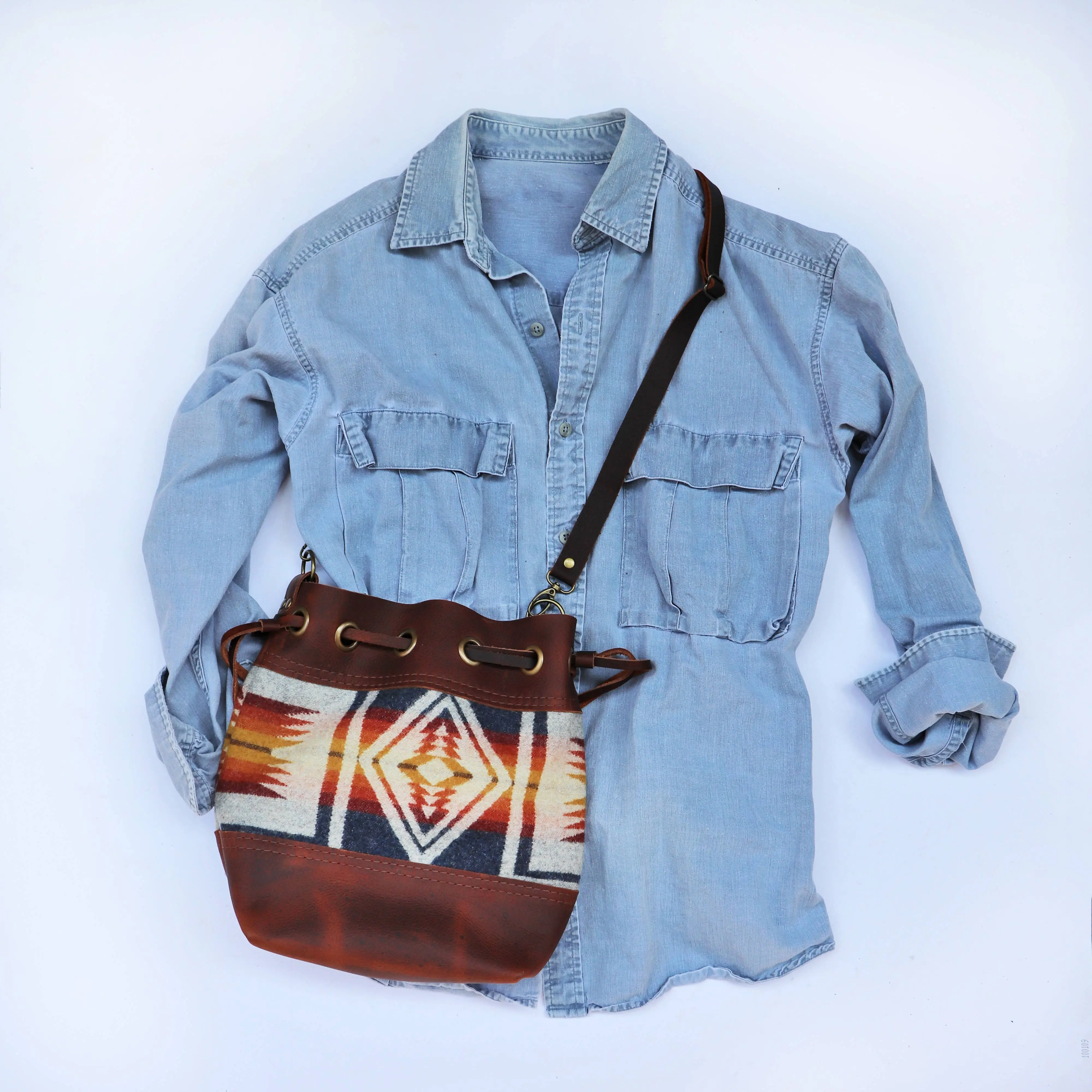 Hawks & Doves - Convertible Drawstring Leather Bag with Wool: Brown / Blue Arroyo