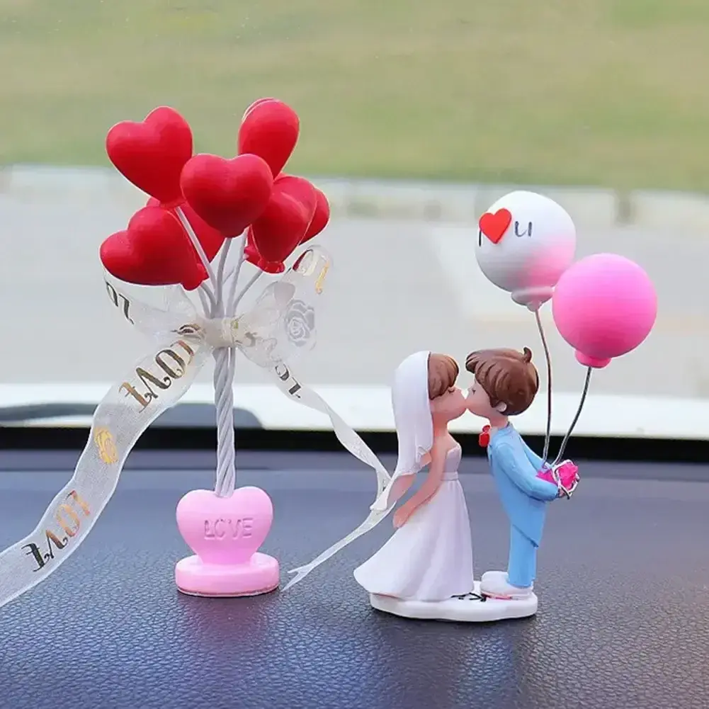 Cartoon Couples Car Ornament Model Wedding Couple Figure Car Center Console Balloon Decoration Auto Interior Dashboard Gifts