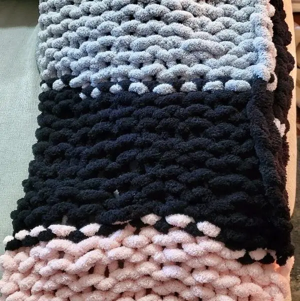 large chunky knit blanket
