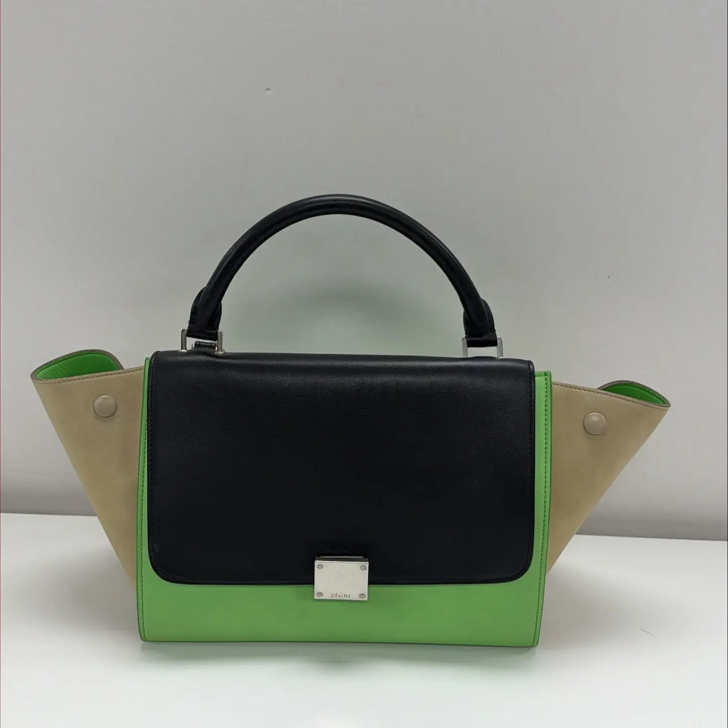 Pre-owned Celine leather Shoulder Bags N26070009 Trapeze Should Green Black Beige Handbag
