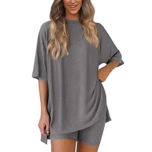 Simple and versatile gray women's loungewear set-a lightweight, loose-fitting, and comfortable two-piece set for spring and summer, perfect as a gift for women during the holidays.