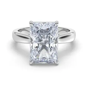 Lab Grown Diamond Engagement Ring "Octavia"
