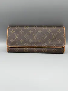 Pre-owned Louis Vuitton Coated Canvas Crossbody Bags Pochette Twin GM Monogram Canvas Crossbody Bag Compact and Stylish Everyday Accessory