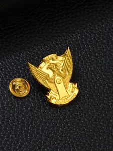 1 piece Republic of the Sudan Symbol National Emblem Brooches Men Women Gold Color Silver Color African Ethnic Jewelry Ornament