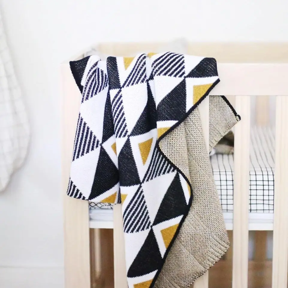 Baby Envie Throw