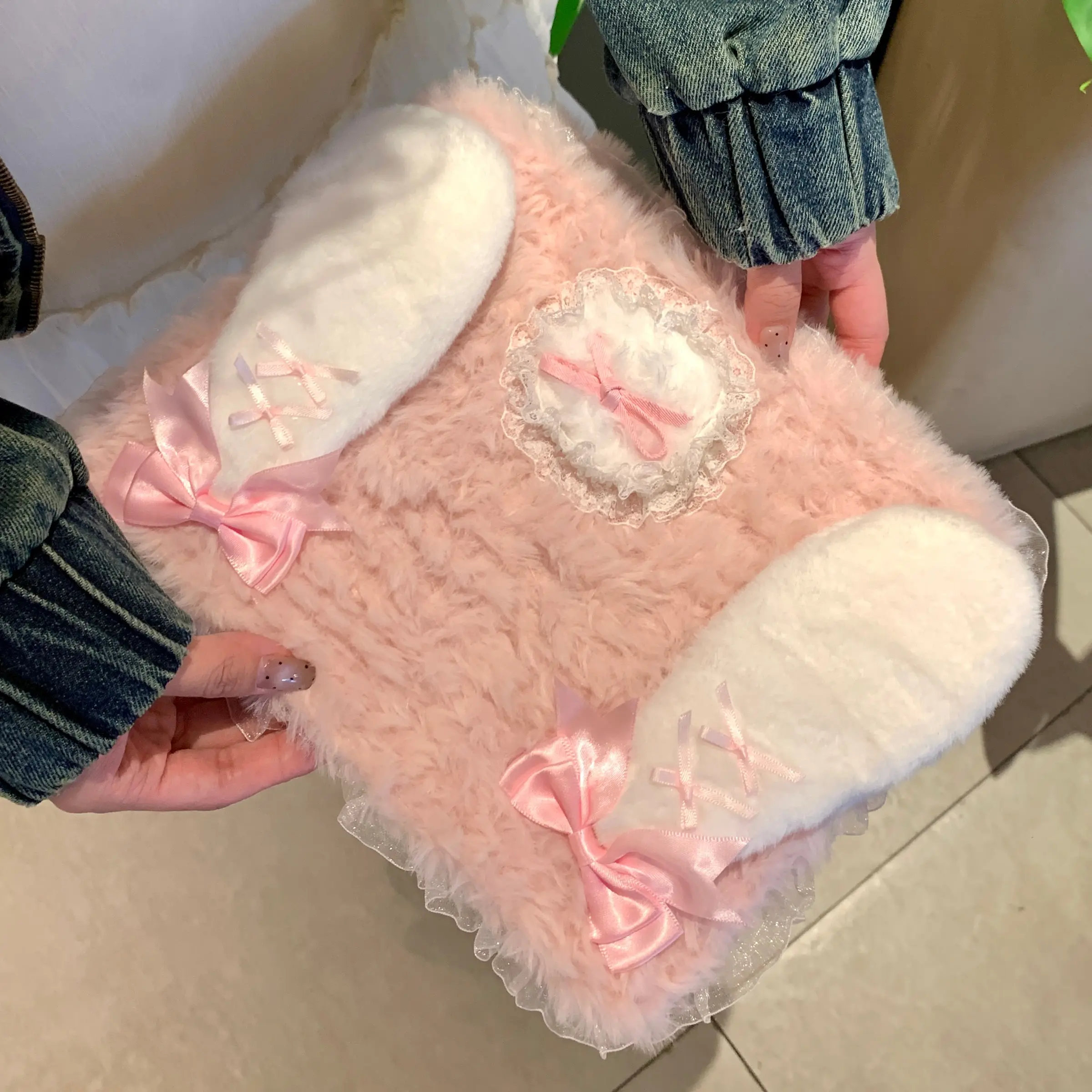 Plush Rabbit iPad Case, Rotating Tri-Fold Design, Compatible with Pro 11 Inch, Air 7/6 Generation, Mini 7/6, Anti-Bend Feature, Tablet Cover, Tablet Casing, Tablet Protective Cover, Rotatable Tablet Cover, Ipad Accessories