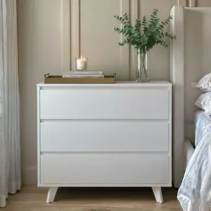 Modern 3-Drawer Dresser