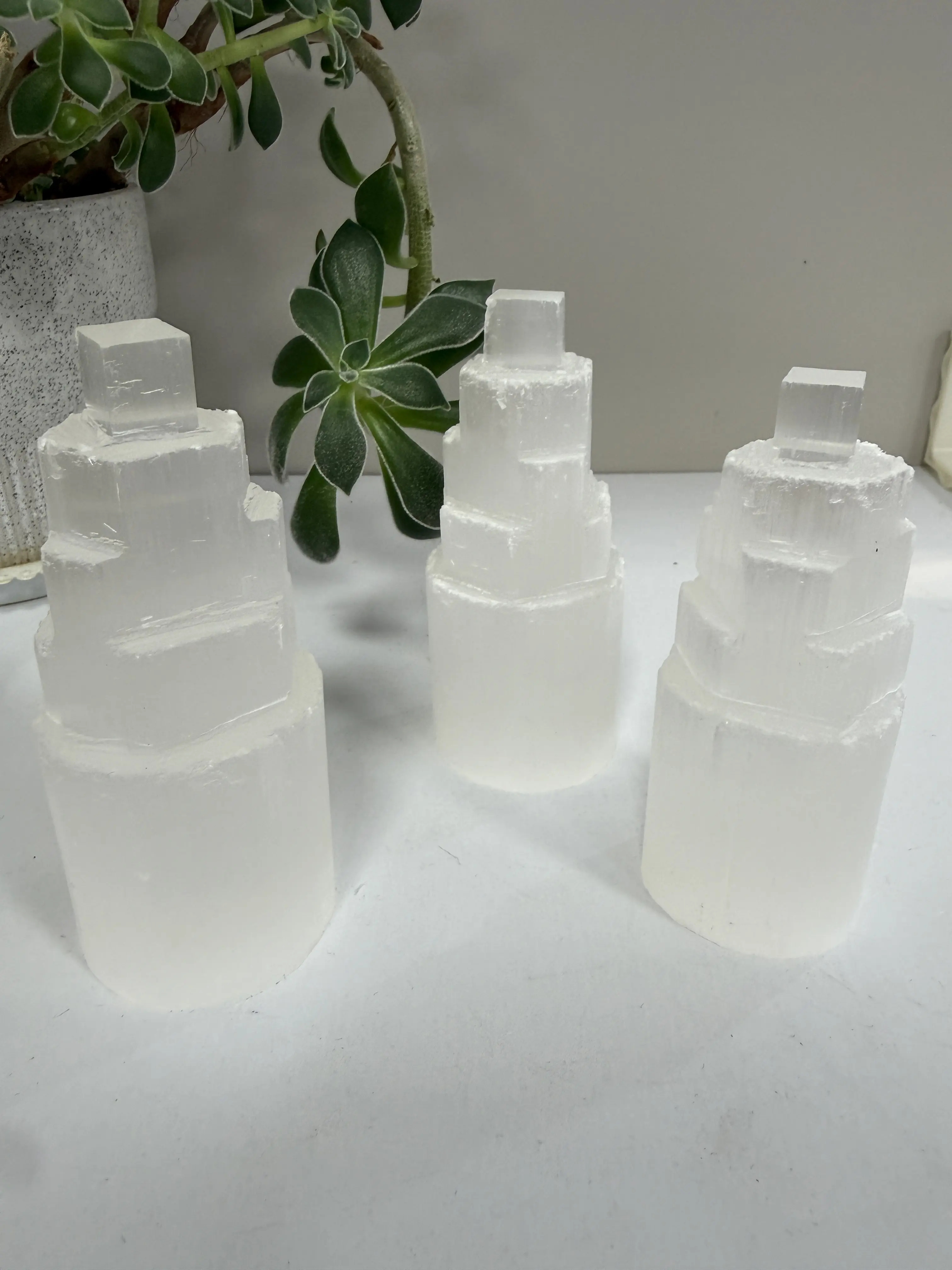 Mila(12167)gc.Selenite towers 10cm  3 pcs