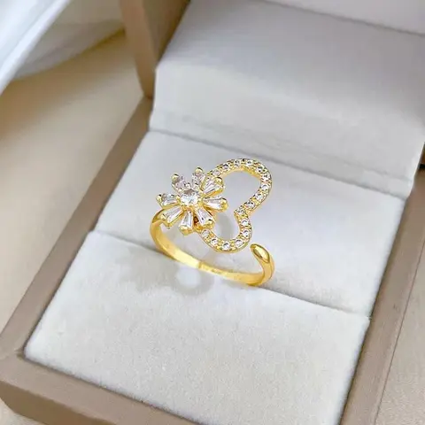 UVPYRUX Women's 2-Piece Adjustable Open Floral-Star Costume Rings - Unisex Fit, Sparkling Zirconia, Unique Rotating Stunning Rings Set, Casual Daily Fashion Jewelry Accessory, Unique Rings