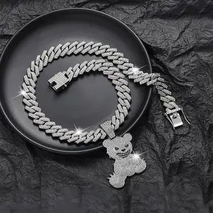 Hip Hop Bear Pendant Cuban Chain Necklace Rhinestone Shiny Unisex Fashion Street Jewelry for Party Festival Date Birthday Gift
