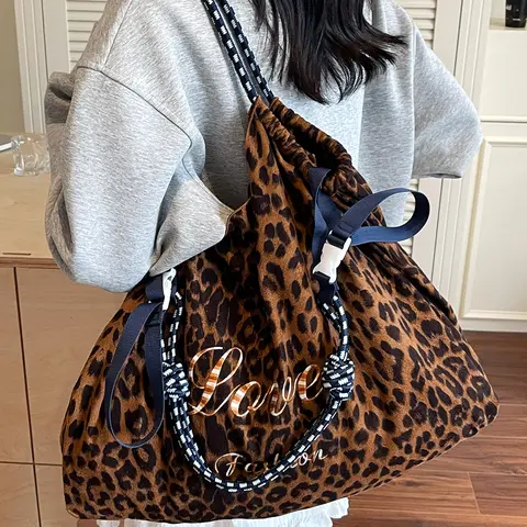Personalized leopard print shoulder handbag, embroidered contrasting braided shoulder strap, daily travel shopping bag, versatile, multiple colors, Casual fashion bag, Casual bags
