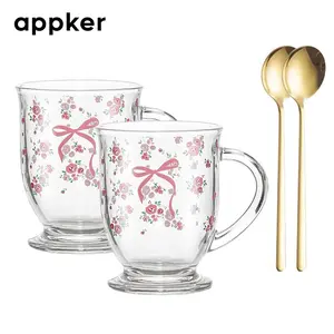 Flower & Bow Pattern Glass Coffee Cups, Coffee Shop Cups, Coffee Cups Gift, 1/2/4 Counts 16oz Clear Glass Cup with Handle, Durable Drinking Glasses for Hot/iced Beverages, Tea, Latte, Cappuccino, Coffee Drinkware