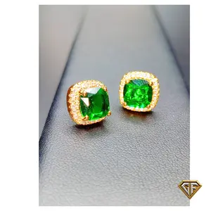 Green Emerald Stud Earrings, May Birthstone Stud Earrings, Round Green Gems, Green diamond. Cubic Zirconia