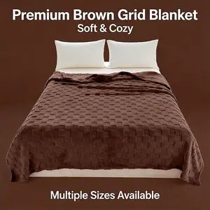 Soft Coffee Color Blanket, Multi-Color Options, Ultra Soft Plaid Design, Suitable for Bed and Sofa, Warm Fuzzy Blanket for Bedroom Living Room