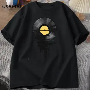 Men's Casual Short-Sleeve Cotton T-Shirt - Round Neck, Vinyl Record Sunset Graphic, Music Aesthetic Streetwear Tops (Shortsleeve Tshirt for Stylish Menswear)