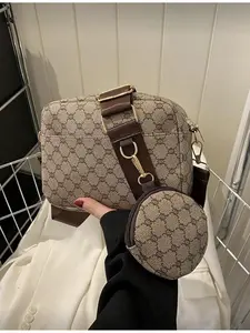 Vintage Pattern Square Bag Classic Women's Crossbody Bag with Detachable Wallet Accessory Fashionable Crossbody Bag