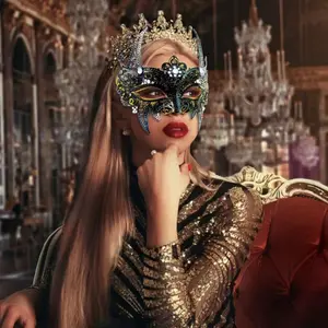 [Sparkling Diamond Mask] Women's Elegant Metallic Finish Party Mask, Fashion Accessory with Golden-Tone Horns & Floral Patterns - for Makeup Balls, Carnivals, Accessories
