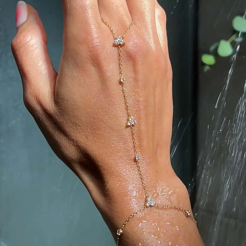 Luxury Metal Crystal Chain Finger Bracelet for Women Simple Gold Color Zircon Geometric Hand Chain Bracelet Wedding Jewelry Gift