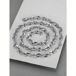 A Large Buckle Thick Chain Necklace with Strong Metallic Texture Cool Sleek Style for Street Hip Hop & Retro Wear Unique Fashion Attitude