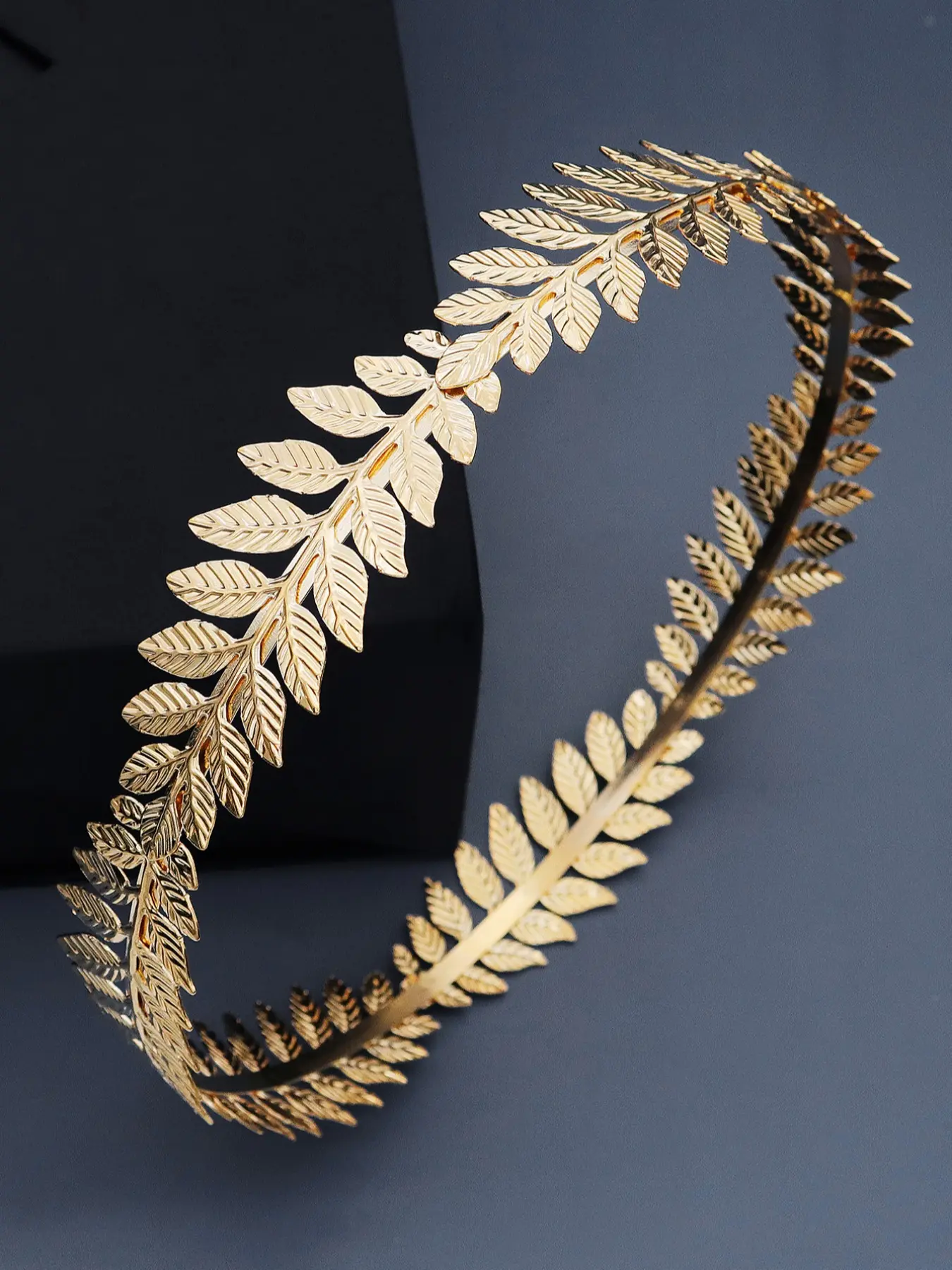Elegant Greek Goddess Headpiece, Tiaras, Royal Leaf Design Crown for Weddings & Parties, Stunning Fashion Accessory, Bridal Hair Accessories