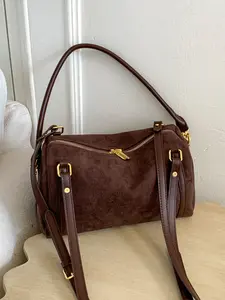 Niche retro shoulder handbag, leather splicing with gold buckle embellishment shoulder armpit bag, personality lazy style fashion casual versatile handbag crossbody bag, suitable for daily commuting   going out, Elegant commuter bag