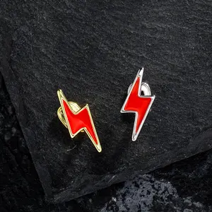 5 pcs Lightning Bolt  Tooth - Bold Statement Dental Decoration with Clear Glossy Design & Black Lightning Bolt Tip, Comfortable Single Tooth Cap for Men & Women, Year-Round Wear for Halloween, Christmas, Everyday - Trendy Party Accessory & Unique Gi