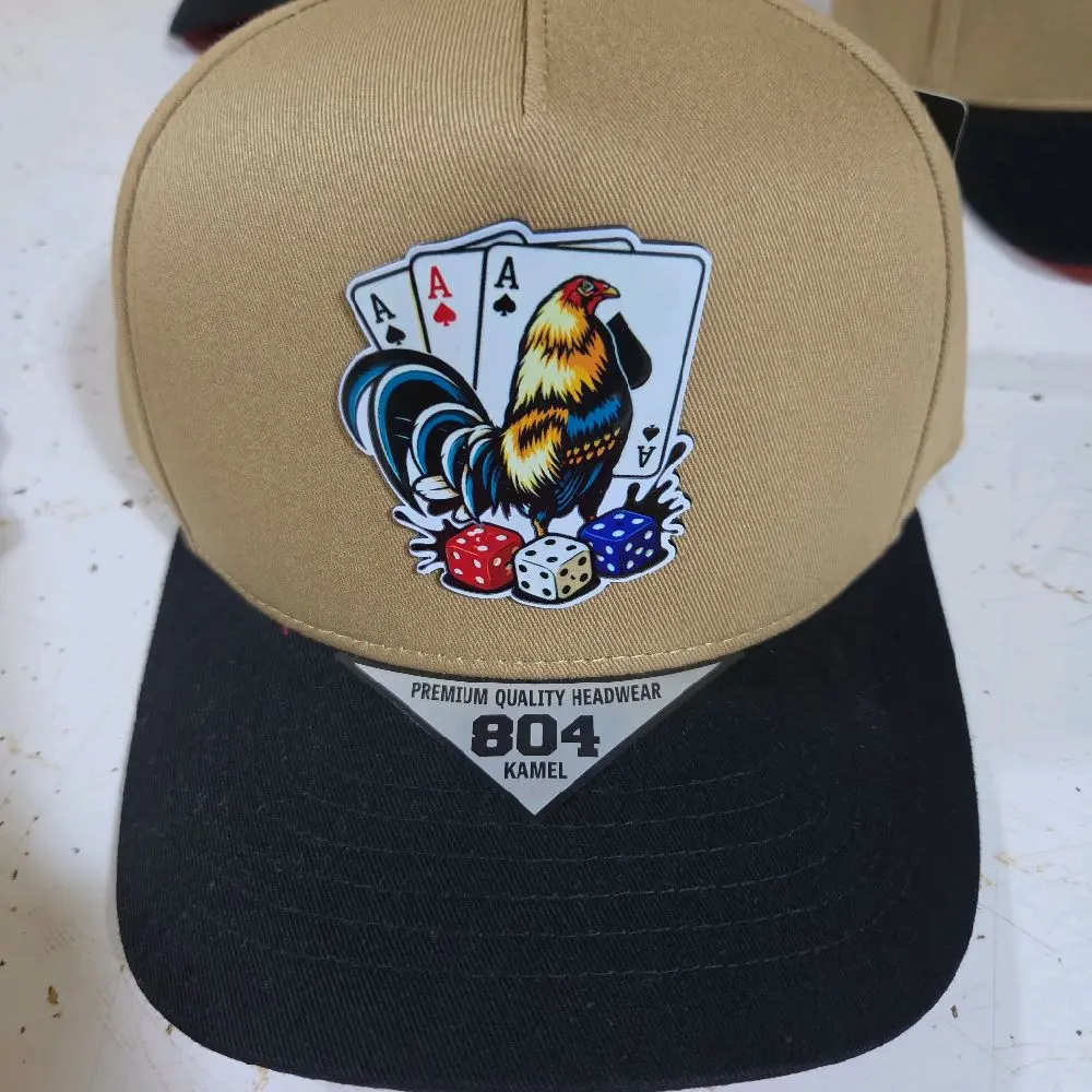 Gorra gallo color Kiki  visera obscura marca kamel ajustable