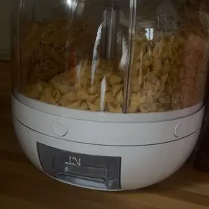 Grain Storage Container Dispenser, 6 Grids Rice Dispenser Rotating, 360° Rotating Food Dispenser One-Click Output Rice Storage Round Grain Dispenser Kitchen for Small Grains, Beans, Rice