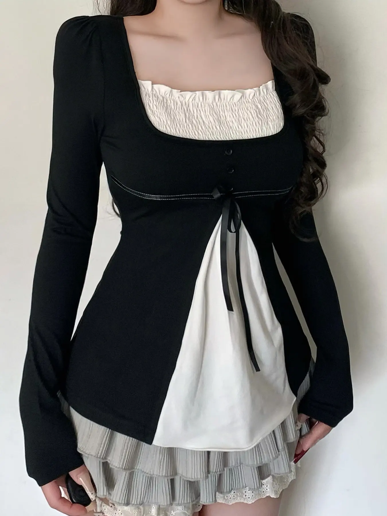 Y2K Sweet Square Neck Patchwork Slim Fit Long Sleeve T-Shirt, Womenswear, Casual Classy Fashion, Girls College Style Bow Tie Button A-Line Doll Wind Top, Babydoll Shirts