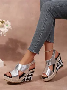 French Checkered Wedge Sandals Summer Metal Color Buckle Open Toe Elevator Commuter Shoes for Women, Stylish and Comfortable