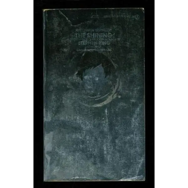 USED Book - The Shining by Stephen King (Unknown) - english