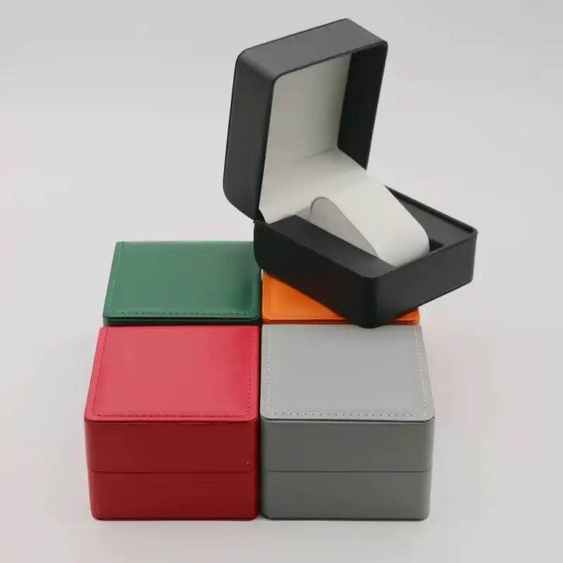 R Box packaging