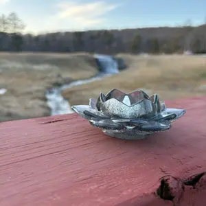 Black Flower Tealight Candle Holder with Glittery Design and Black Base