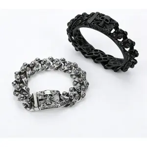 Men's Punk Skull Pendant Bracelet — Stainless Steel Cuban Link Bracelet for Men, Skull-Themed Jewelry