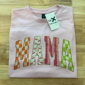 MAMA SUMMER GILDAN UNISEX T-SHIRT