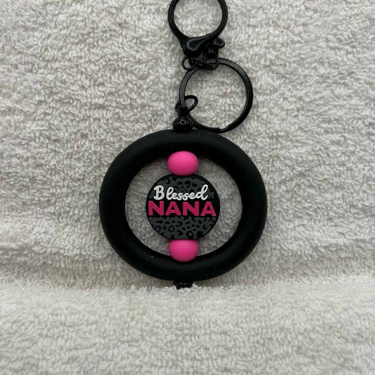 Keychain - Simple Design, Lightweight, Ideal for Everyday Use